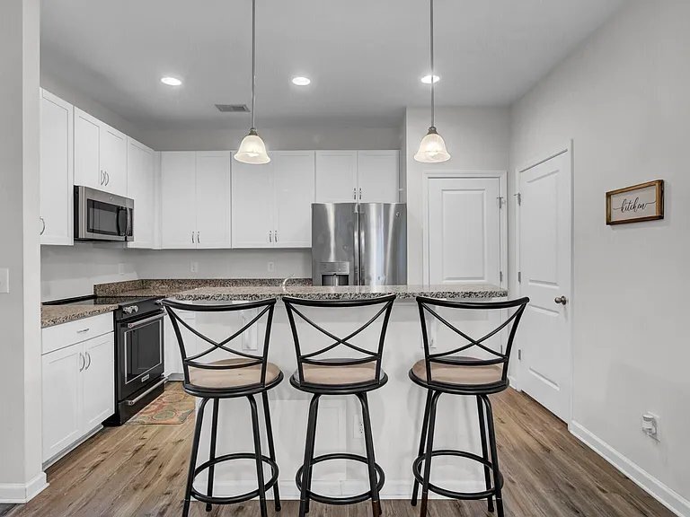 Building Photo - 1052 Lexi Ct