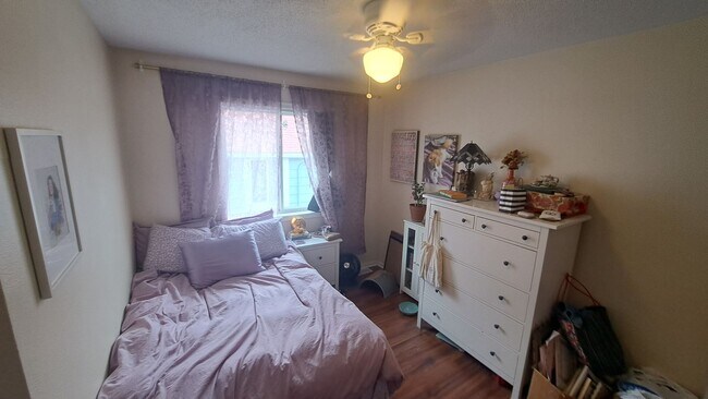 Building Photo - 1512