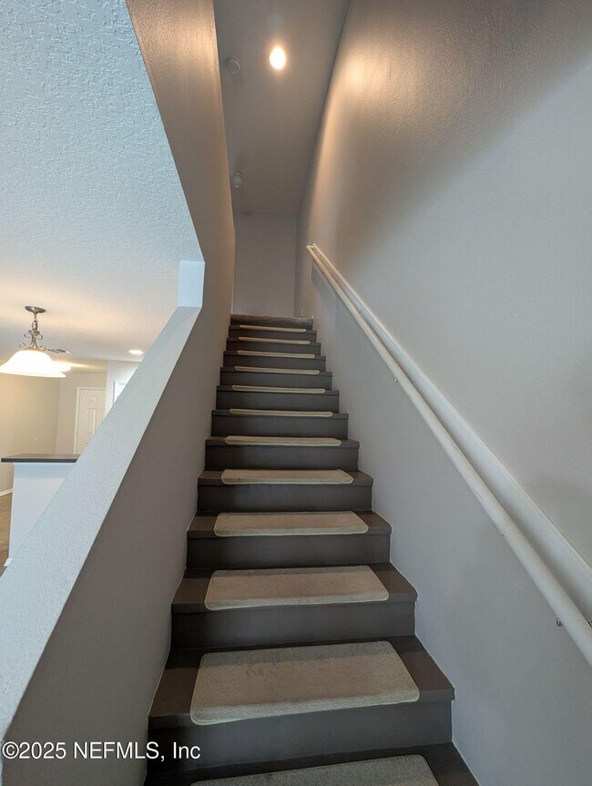 Building Photo - 277 Michelangelo Pl