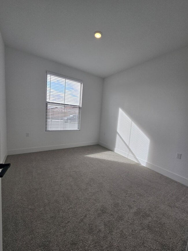 Building Photo - 5 BR 3 BA home available now