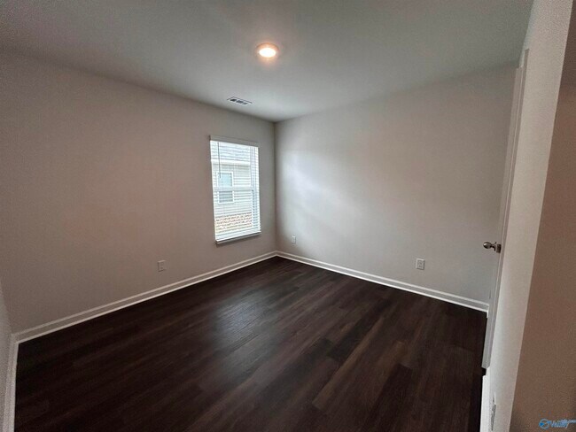 Building Photo - 9946 Sequoyah Cv Dr SE