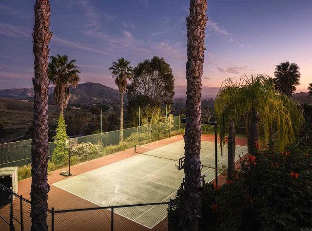 Building Photo - 20780 Fortuna Del Norte