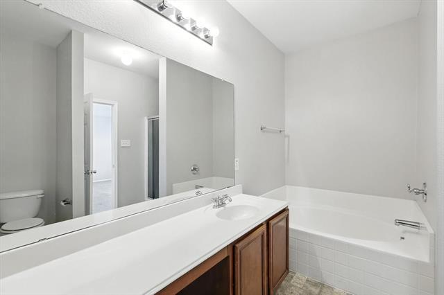 Building Photo - 1056 Breeders Cup Dr