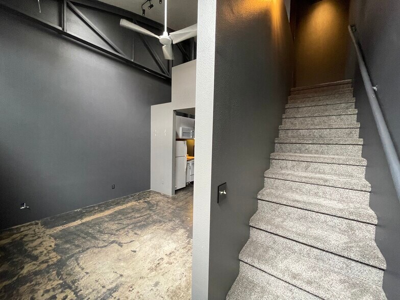 Building Photo - 440 W 900 S