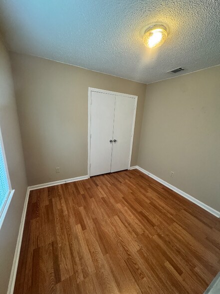 Building Photo - 1106 13th St NW