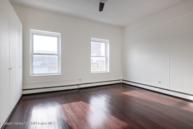 Building Photo - 47 N Front St