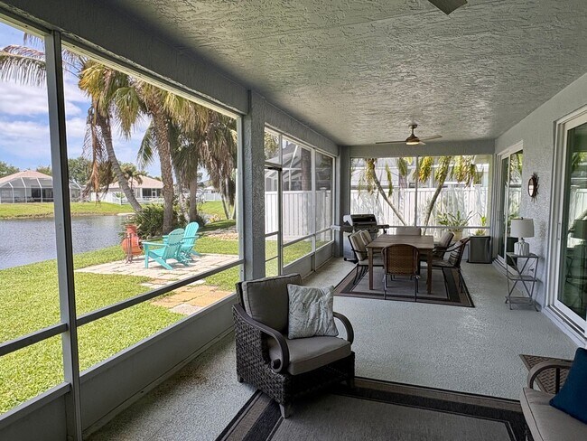 Building Photo - 3/2/2 with huge screened in Patio in The Pines/Jensen Beach