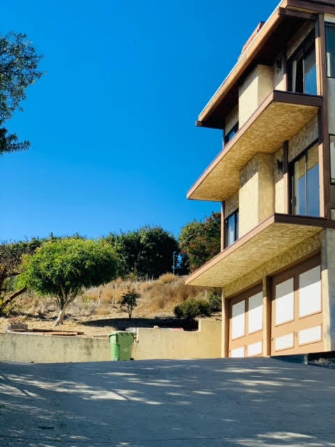 Building Photo - 711 W 35th St