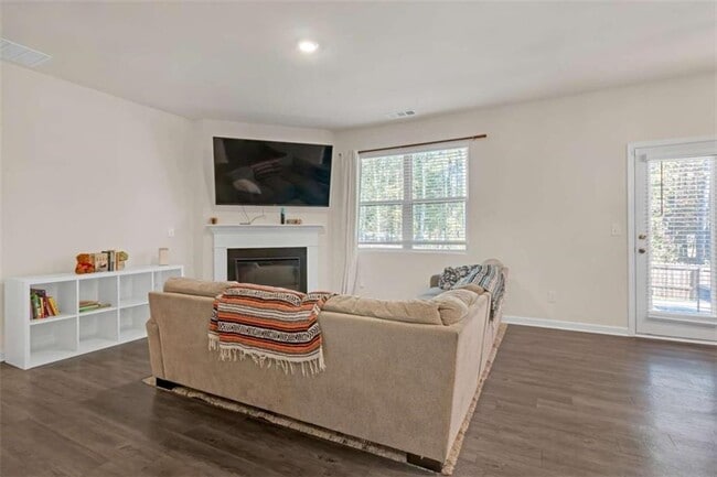 Building Photo - 3741 Makeover Ct