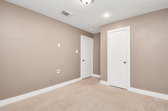 Building Photo - 5806 Sonoma Ridge