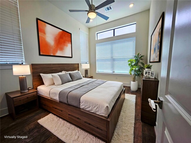 Building Photo - 2401 Crawford St