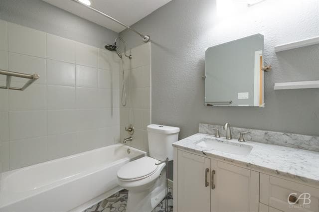 Building Photo - 5302 Bridle Path Ln