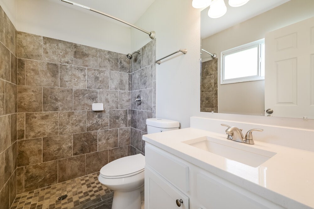 Building Photo - 5362 Trekell St