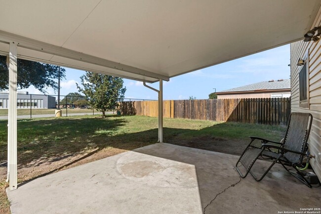 Building Photo - Well-Maintained 3-Bedroom Home – Ideal for Students & Professionals!