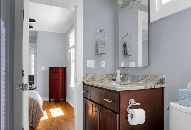 Building Photo - 29 Kennedy St