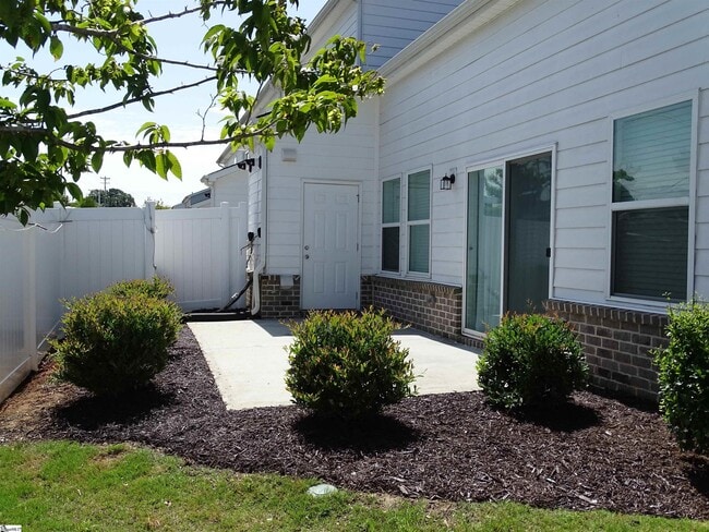 Building Photo - 146 Bromes Wy