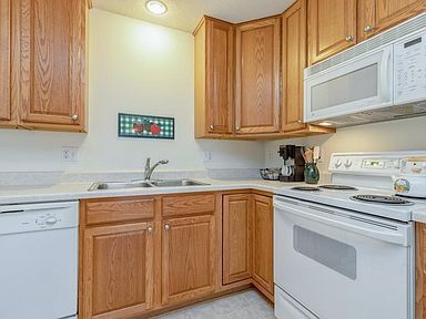 Primary Photo - Heart of Somerset Condo 1 bedroom, 1 bath ...