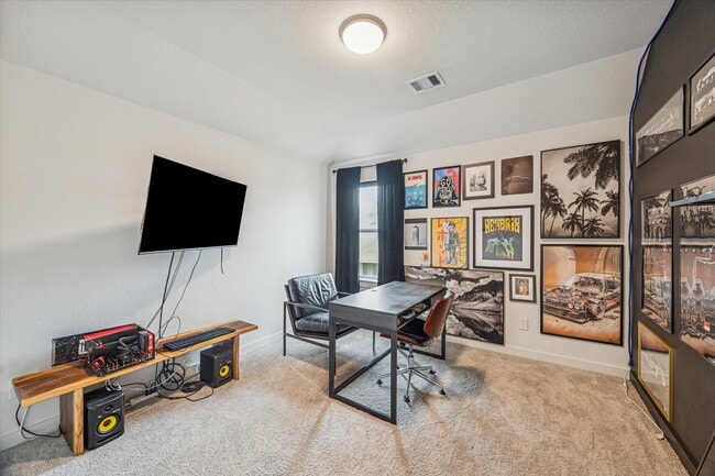 Building Photo - 7933 Spring Run Dr