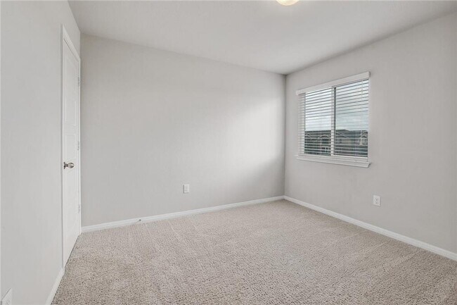 Building Photo - 525 N Heatherwilde Blvd