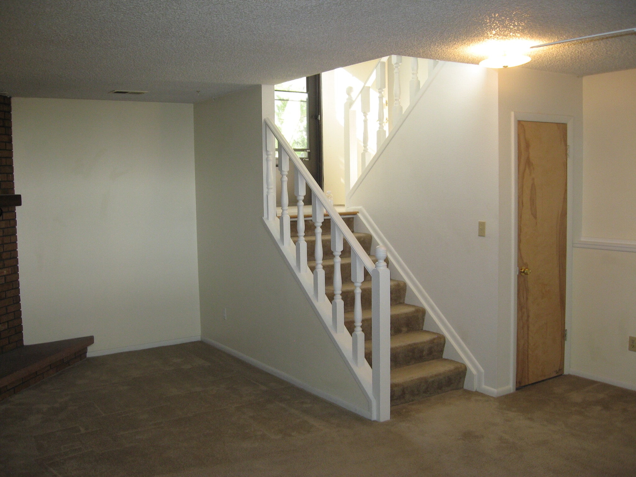 Building Photo - 670 Voiles Pl