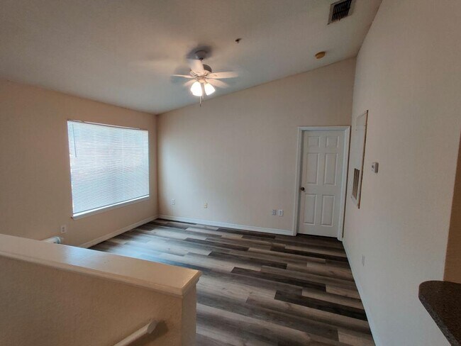 Building Photo - 858 Grand Regency Pointe