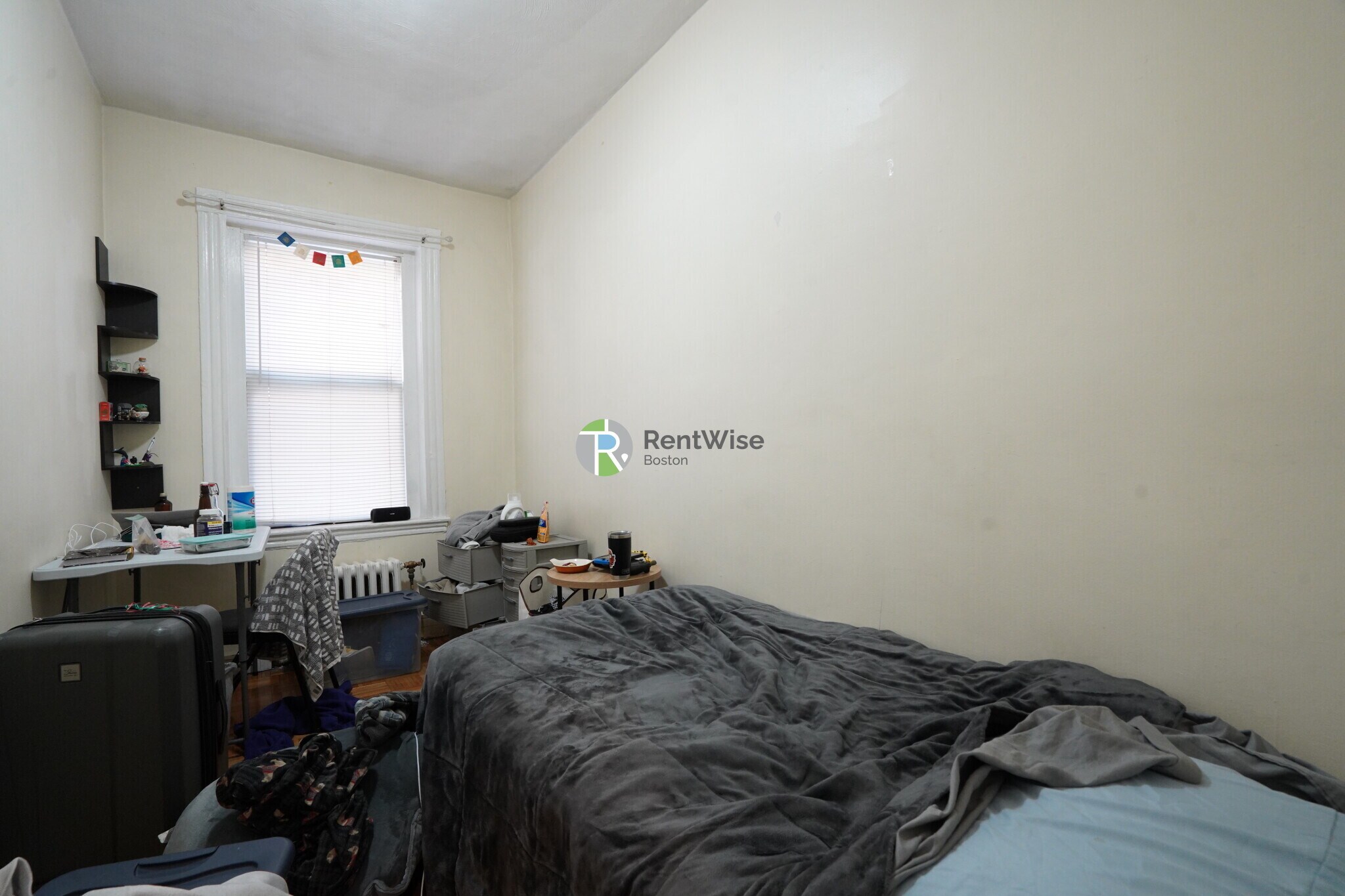 Building Photo - 40 Anderson St