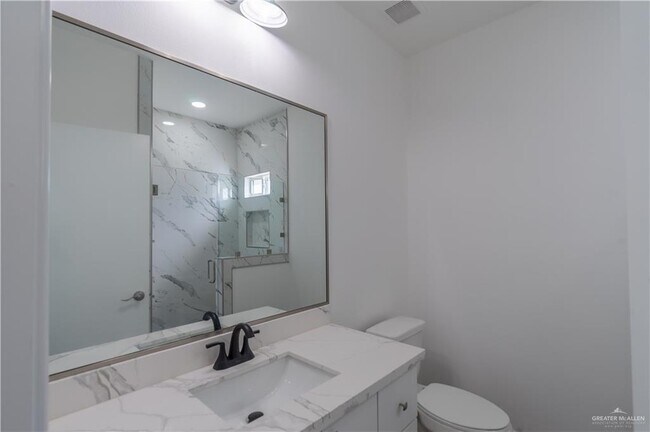 Building Photo - 14 N Sugar Bear Dr