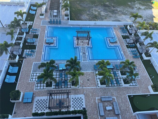 Building Photo - 5350 NW 84th Ave