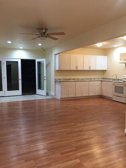 Building Photo - 16840 Bell Ave