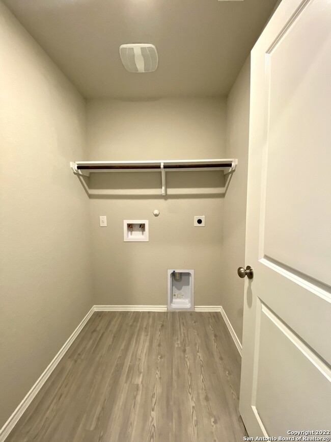 Building Photo - 2852 Rosefinch-