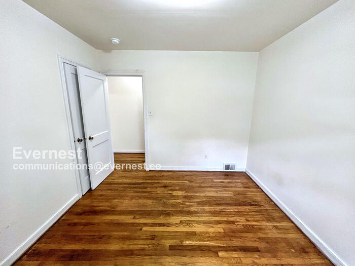 Building Photo - 4800 Cutshaw Ave