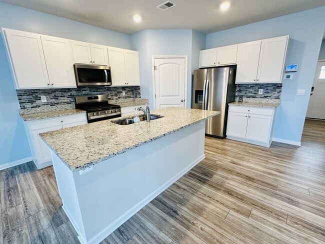 Building Photo - 30735 Waterfront Dr