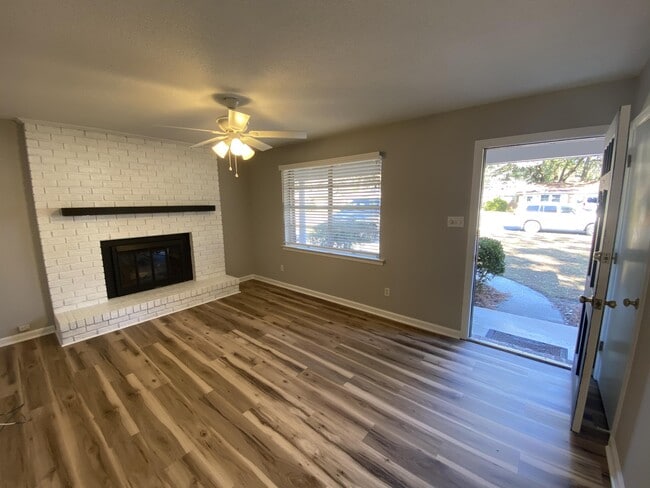 Building Photo - 23 Port Royal Dr