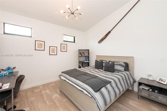 Building Photo - 650 Curtiswood Dr