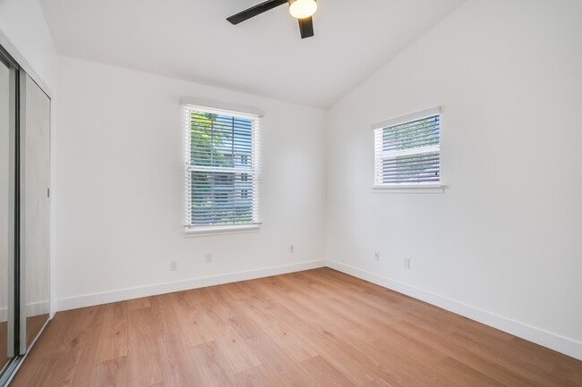 Building Photo - 4444 Cedros Ave
