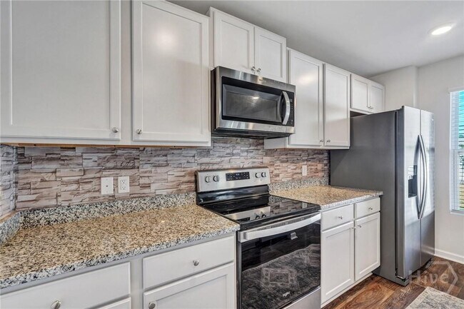 Building Photo - 27 Spicebush Cir