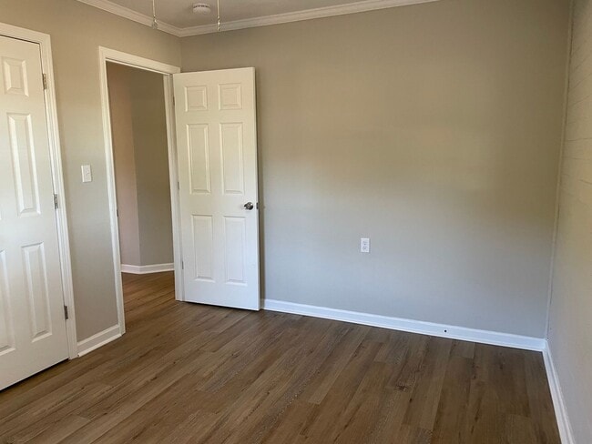 Building Photo - Updated Two Bedroom Duplex in Lincolnton