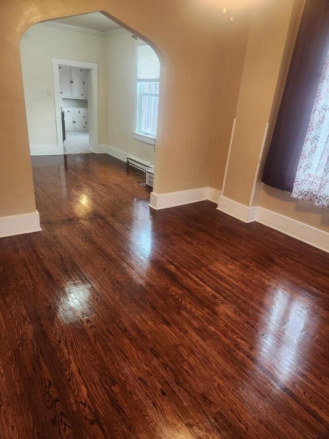 Building Photo - 900 Rhomberg Ave