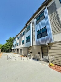 Building Photo - 1140 S Quincy Ave