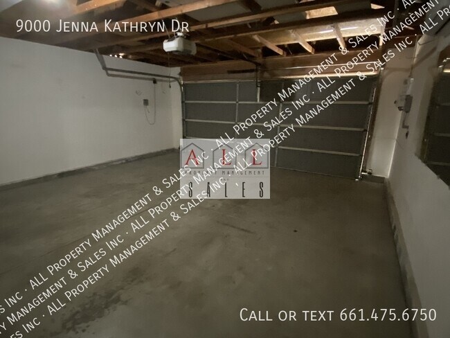 Building Photo - 9000 Jenna Kathryn Dr