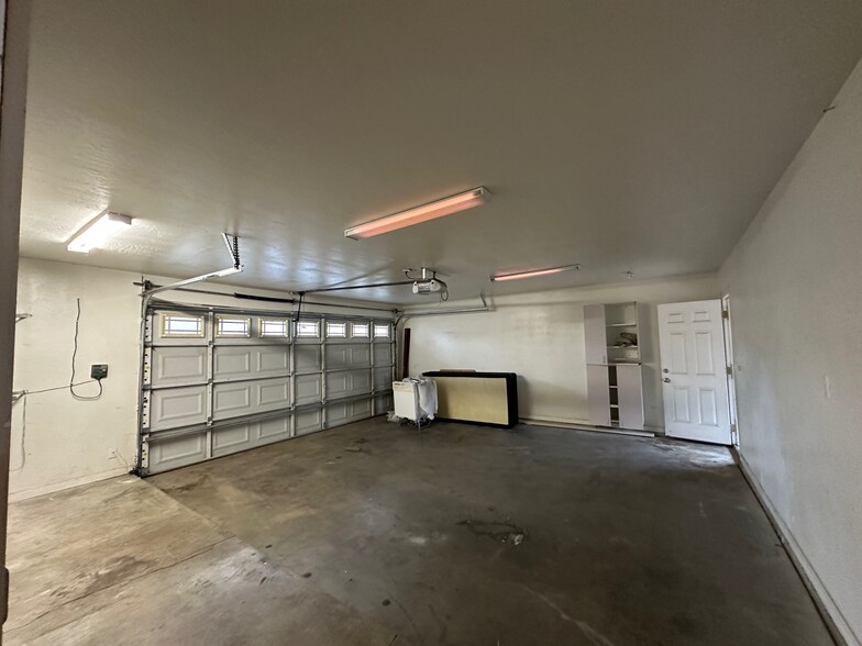 Garage Inside - 3116 Edmonton St