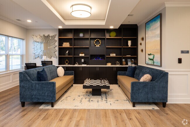 Lobby Photo - Merion Village