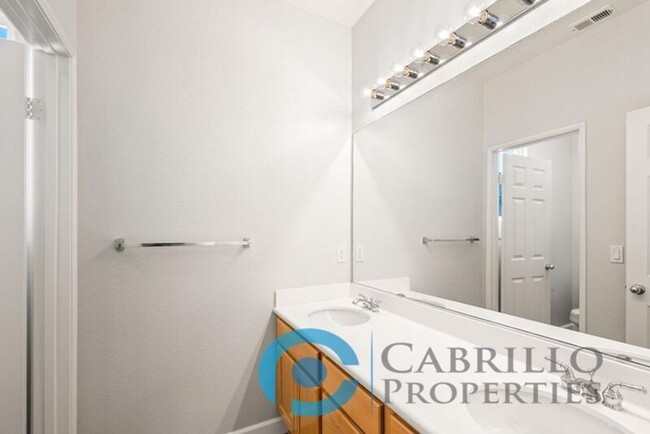 Building Photo - 12177 Pepper Tree Ln