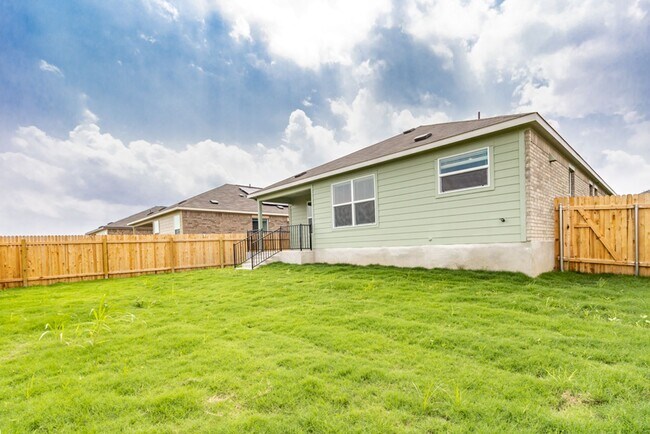 Building Photo - 157 Seminole Dr