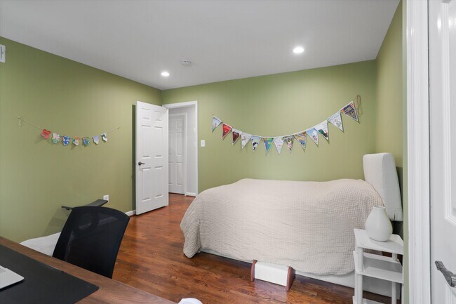 Building Photo - 4203 Maple Tree Ct