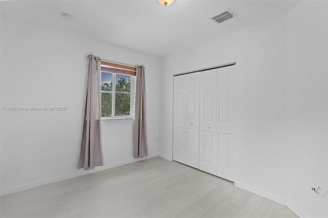 Building Photo - 8206 SW 29th St