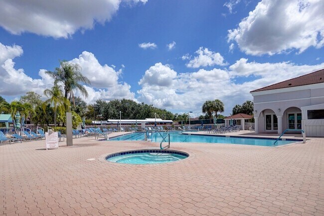 Building Photo - 5195 Europa Dr