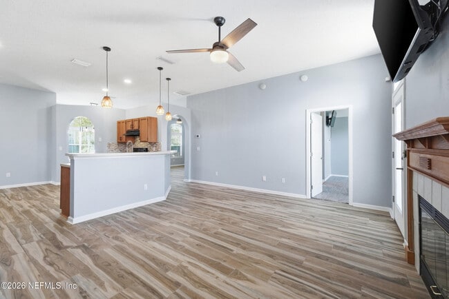 Building Photo - 13245 Milhouse Way