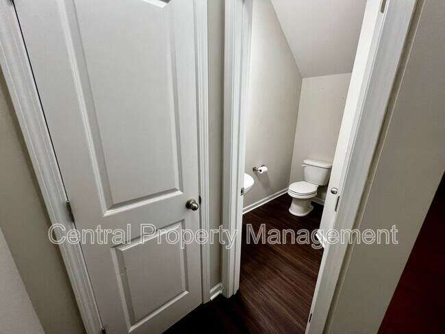 Building Photo - 43 Moorlyn Ln