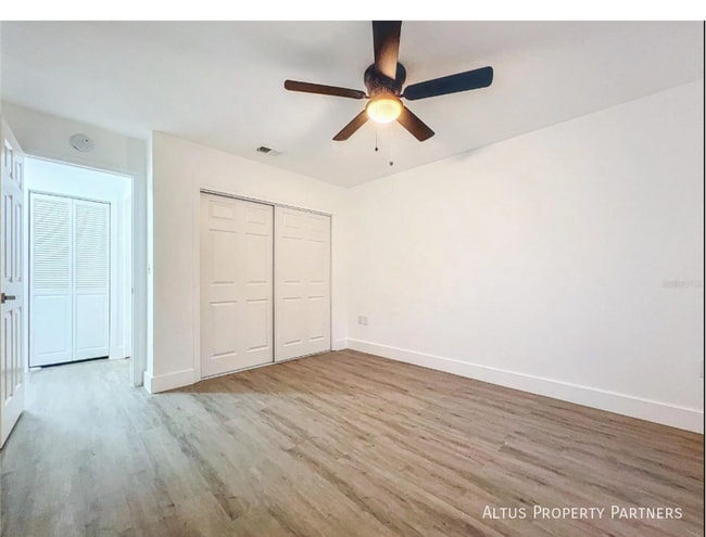 Building Photo - 6233 Dewdrop Way